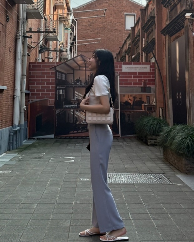 m_2240 gallery 4